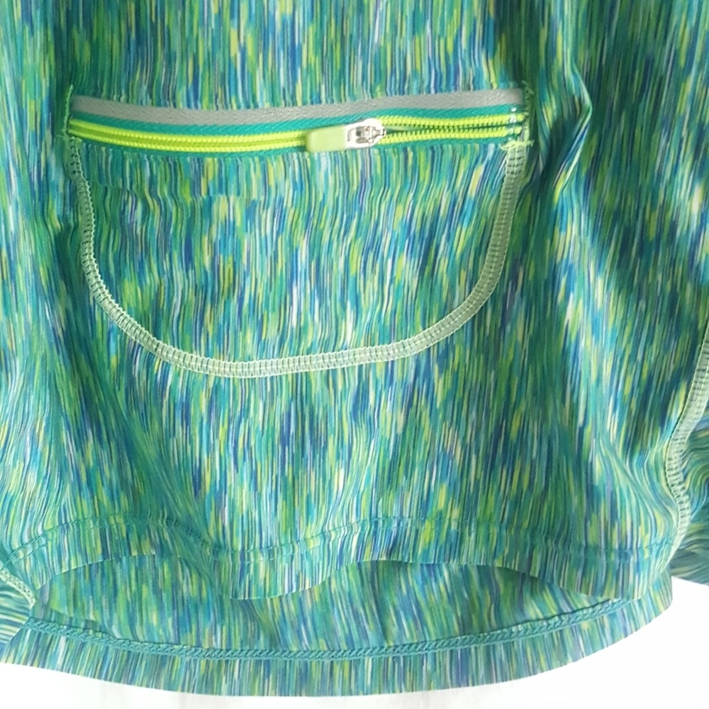 Athleta  Top.  Sz XS - Picture 7 of 7